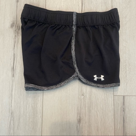 UNDER ARMOUR Short Black Athletic Running Shorts - Picture 2 of 6